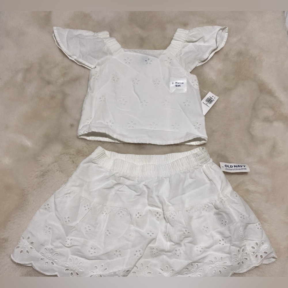 Toddler girl New skirt & blouse